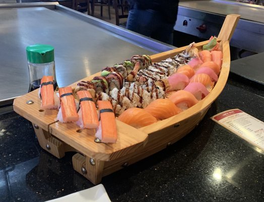 Yummy Sushi Boat