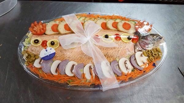 Baked side salmon platter