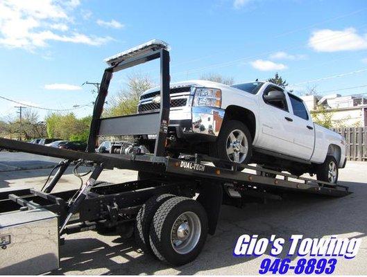 Gio's Towing