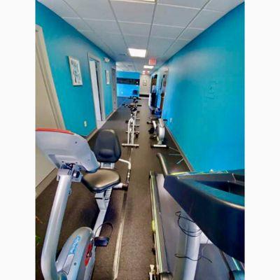 Physical therapy and private circuit training equipment