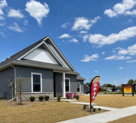 Downsize to a cozy cottage in Flatrock. 2 & 3 buildable plans.