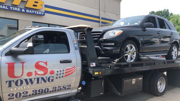 #towing #tow #towingcar #tirechange #batteryjump #towingservices