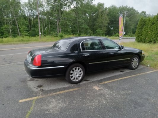 Sedan Service. Lincoln Town car