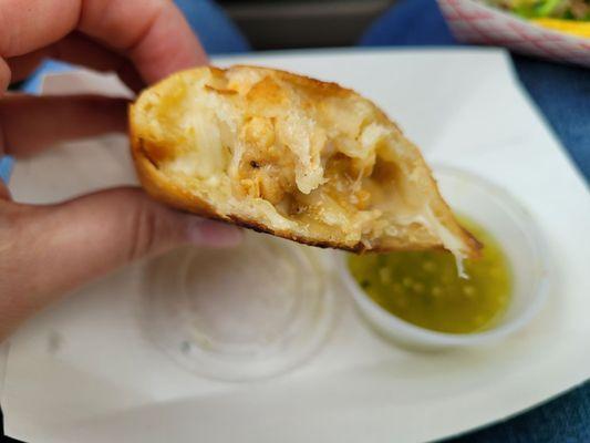 Empanada con Pollo