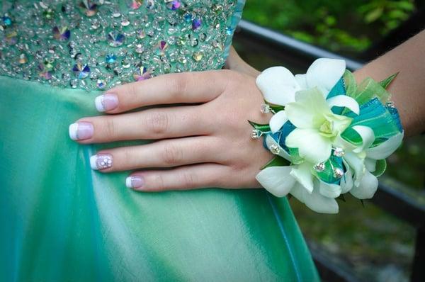 Bel Aire prom, father daughter dance, Spring dances, all corsage & Boutonnières.  We can compliment any dress color.