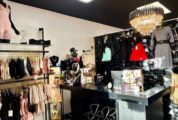 Inside fashion and Fajas store