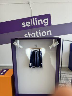 Selling station