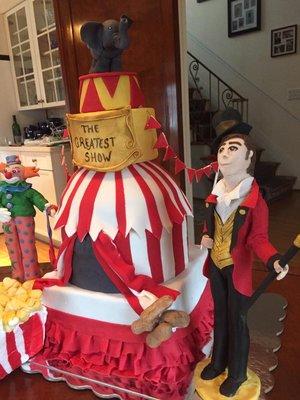 This cake was created for an artist's showcase at Goart!