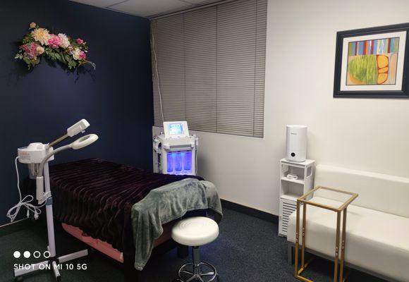 facial room with high end machine