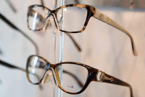 Looking for eyeglasses in San Antonio? Visit our optical today!