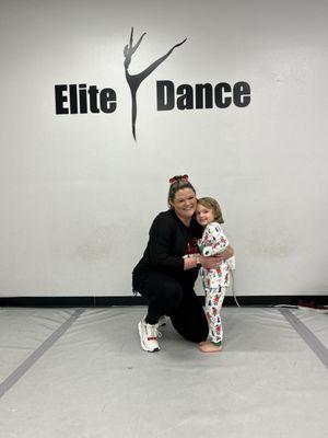 Mrs. Fallon is one of the awesome members of Elite Dance's Faculty!