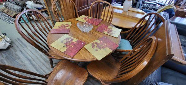 Kitchen Table with 6-chairs