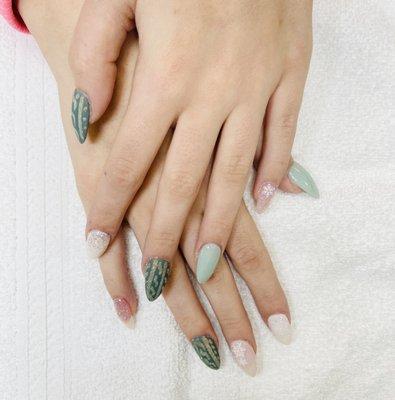 Almond shape nail