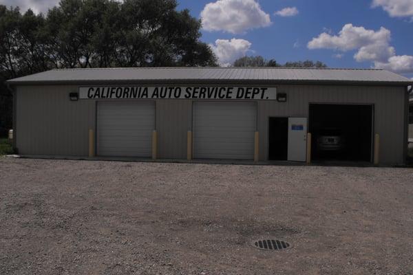 All your service and detail needs right onsite.