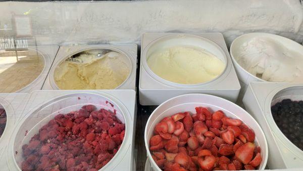 ice cream/yogurt and fresh fruits