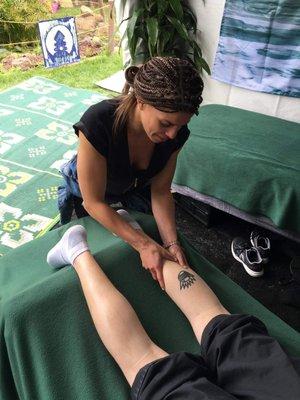 Backstage Cali Roots - massage for artists and crew