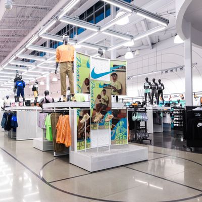 Nike Factory Store - Pottstown