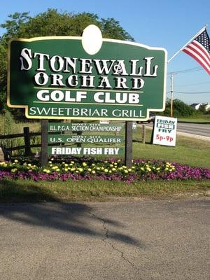 Entrance to Stonewall Orchard Golf Course