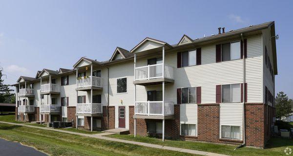 Eastland Apartments in Kentwood, MI