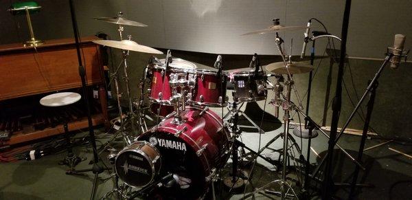 8 piece Yamaha drum set