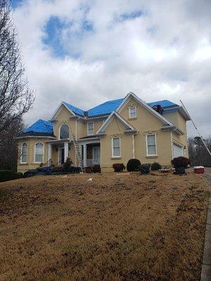 New roof being installed in Oxford