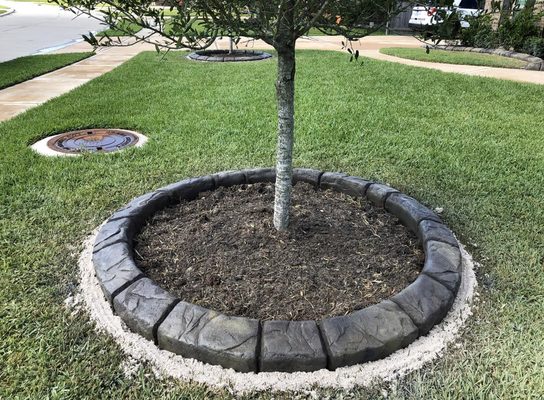 Decorative concrete ring