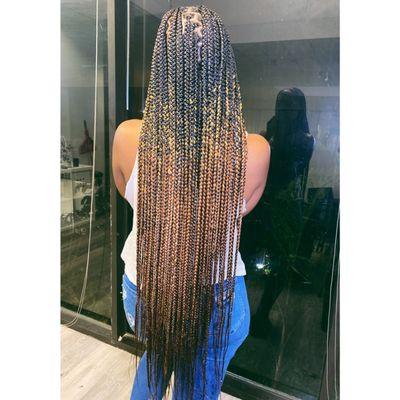 Medium Hip Length Knotless Braids (Multi Ombre Colors)