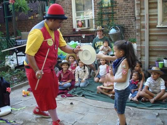 Kids Party Entertainment | Loony Toony The Clown