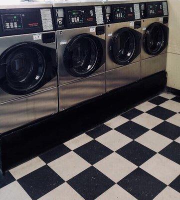 New set of wash machines!