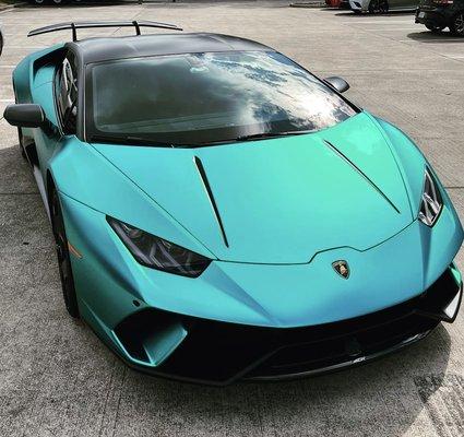 Lamborghini Peformante