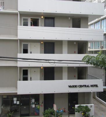 front of waikiki central hotel