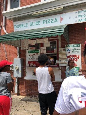 Pizza & water ice