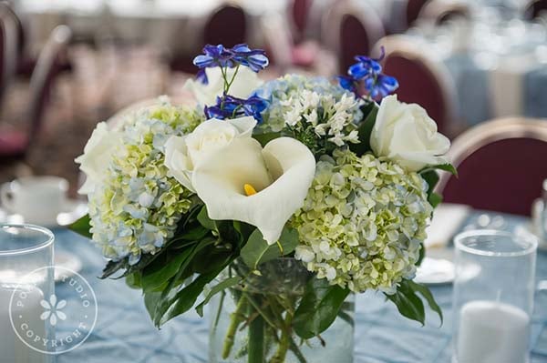 Reception table arrangement, Photo by Poppy Studio.