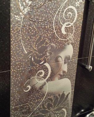 Picture shower wall