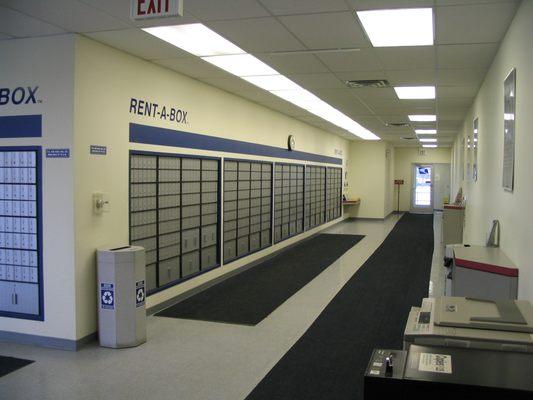 Really very nice post office. Clean. Good parking. Helpful Staff.