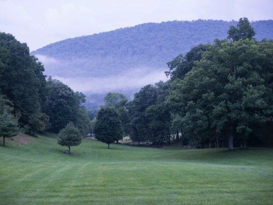 Early one summer morning at Garth Newel ... (photo by Mingzhe Wang)