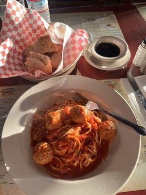 Spaghetti and meatballs