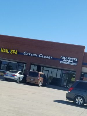 Allen Towne Center, a little store front that  faces Avenue K, Allen Texas.