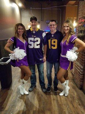 Vikings cheerleaders!