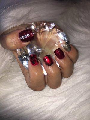 Gel polish with crystals and foils