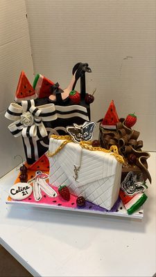 Designer handbag cake or 100% edible