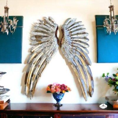 Metal wings with Patina finish