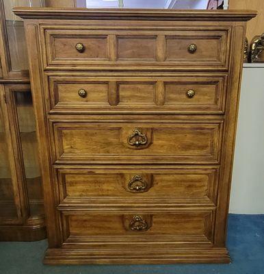 Huntley by Thomasville Chest of Drawers