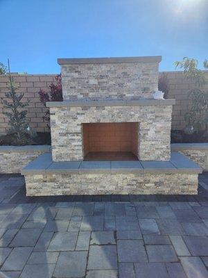 Outdoor fireplaces that are scream comfort and elegance from modern to traditional concepts.