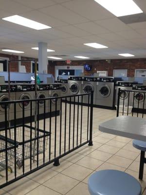 Clean, nice places to sit, plenty of washers and dryers . Modern and up-to-date