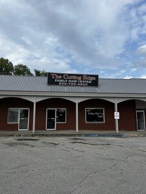 Front Entrance off Highland Avenue