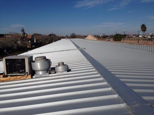 Airline Shopping Center- 24-Gauge Galvalume - 2" Standing Seam Metal Roofing