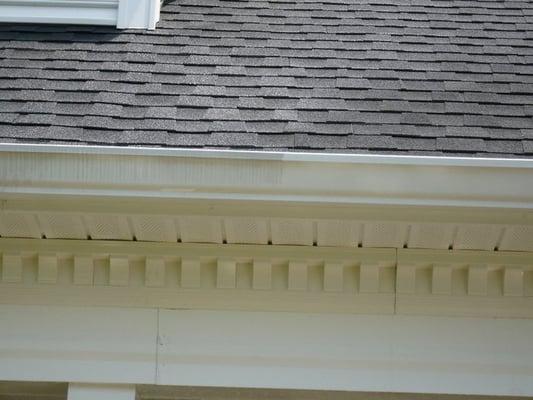 Gutter cleaning - Black streaks