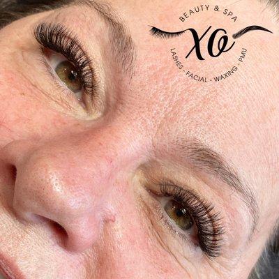 Hybrid lashes extensions