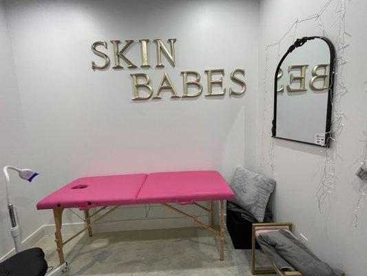 Beauty spa, teeth whitening, body contour, spray tanning. Aesthetics